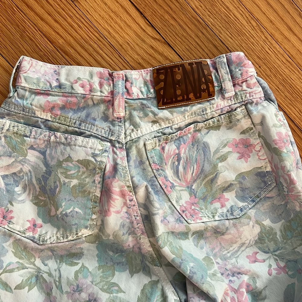 Flowered jeans - Picture 3 of 4